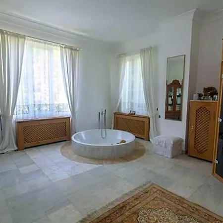 Marmaris Sleeps 7 Pool Air Con Wifi