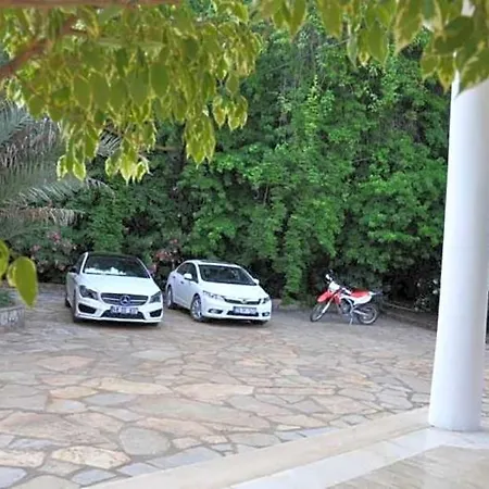 Marmaris Sleeps 7 Pool Air Con Wifi Villa